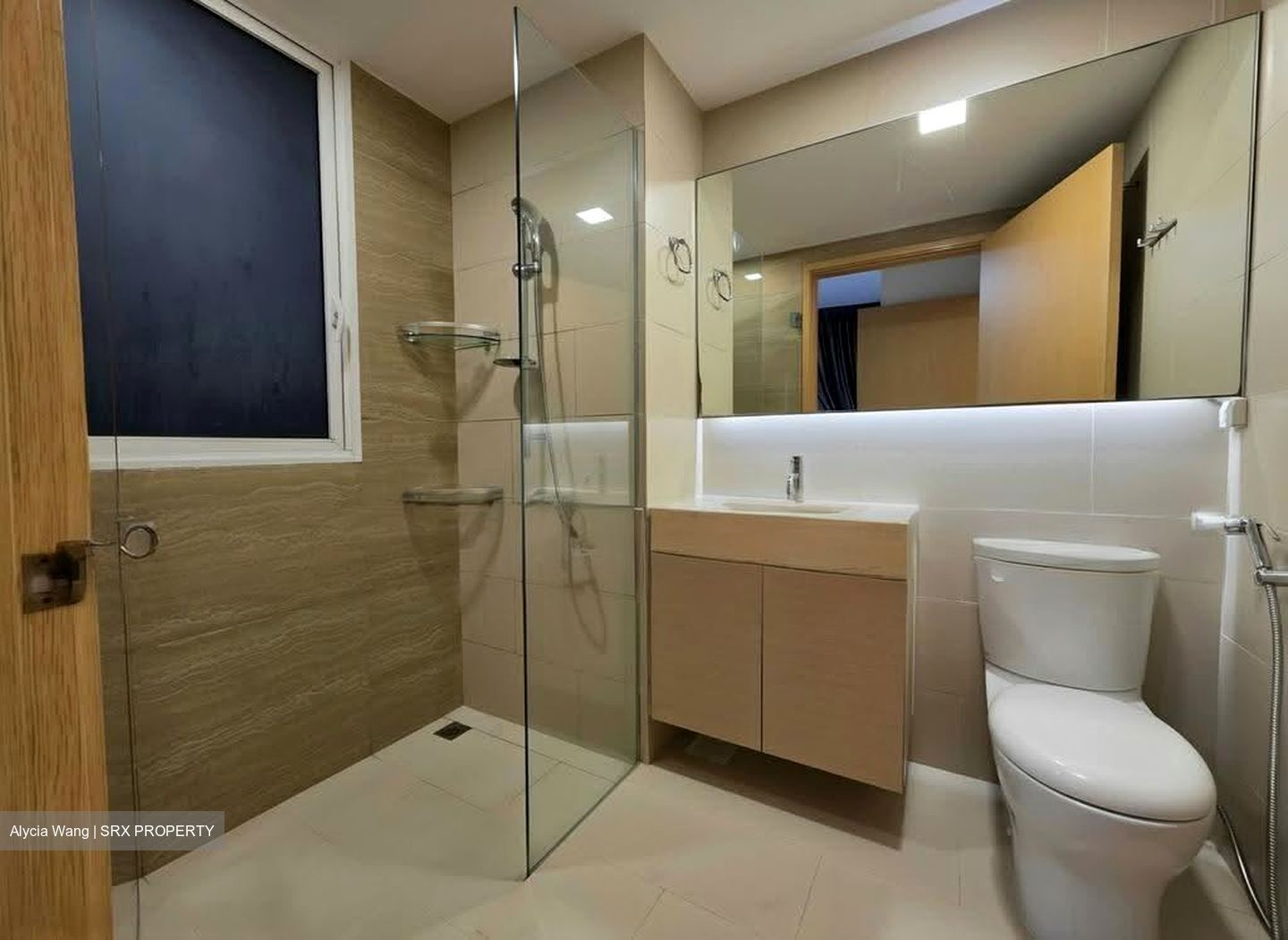 Waterview (D18), Condominium #638603261